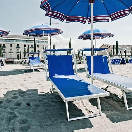 Hotel Rondine Marinella di Sarzana Esterno foto
