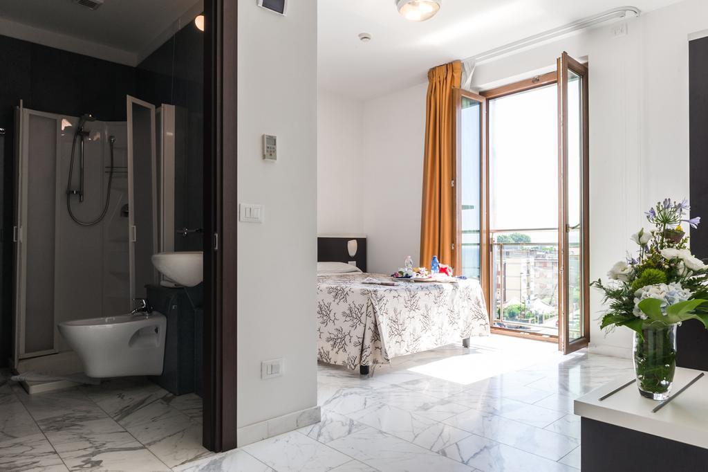 Hotel Rondine Marinella di Sarzana Camera foto